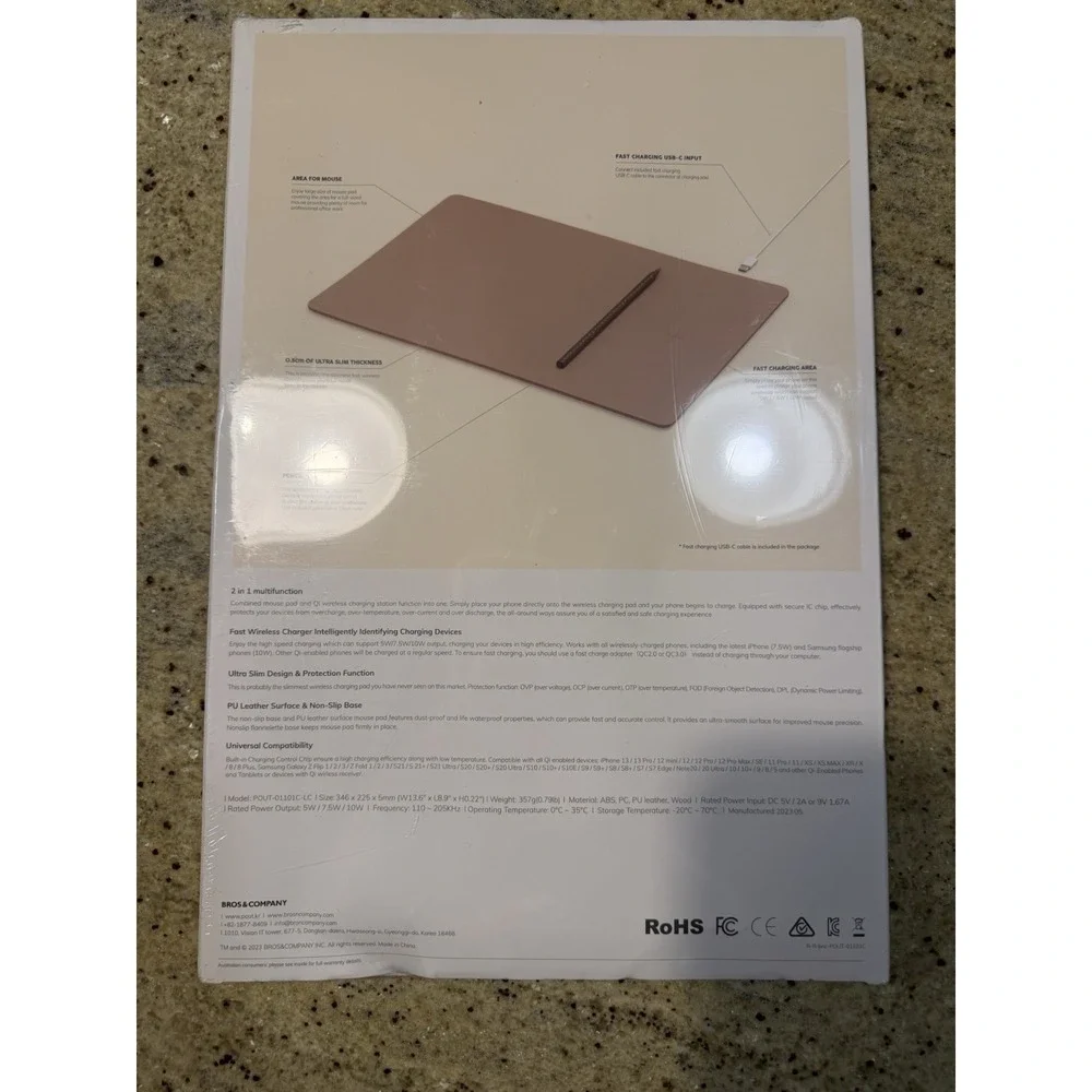 Pout Hand 3 Pro Wireless Charging Mouse Pad Qi-Enabled Fast Charger Desk Mat